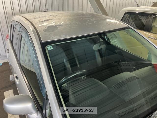 Nissan TIIDA 2011-09 8438989-10
