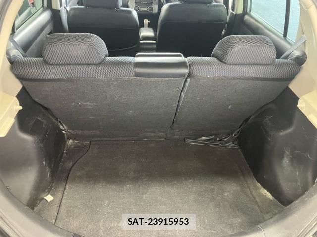 Nissan TIIDA 2011-09 8438989-12