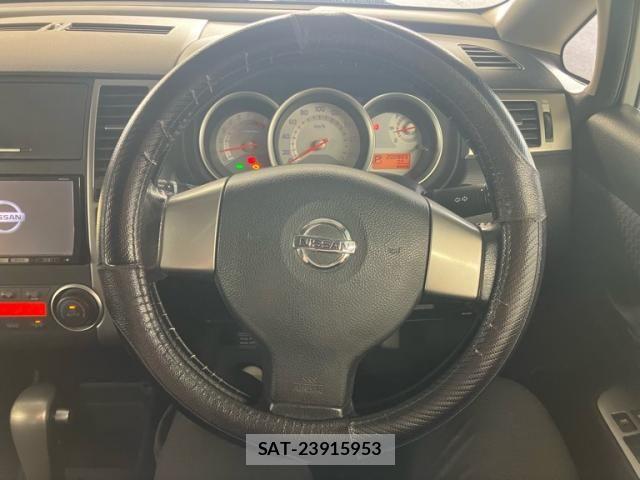 Nissan TIIDA 2011-09 8438989-17
