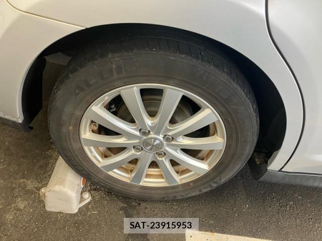 Nissan TIIDA 2011-09 8438989-5