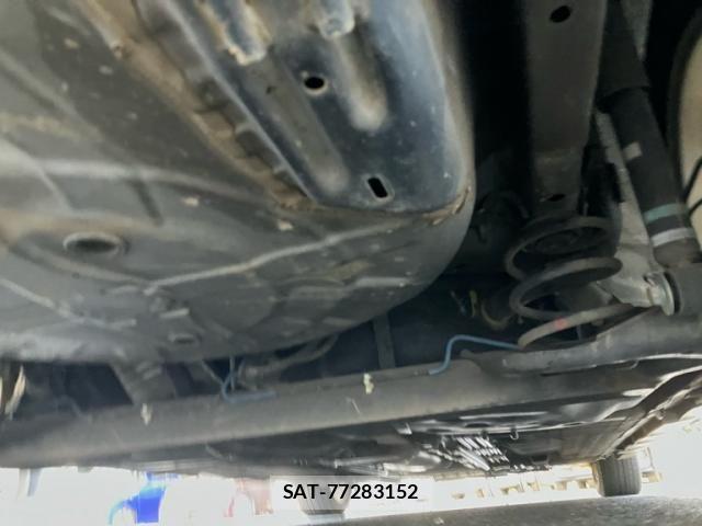 Nissan TIIDA 2010-05 8486187-9