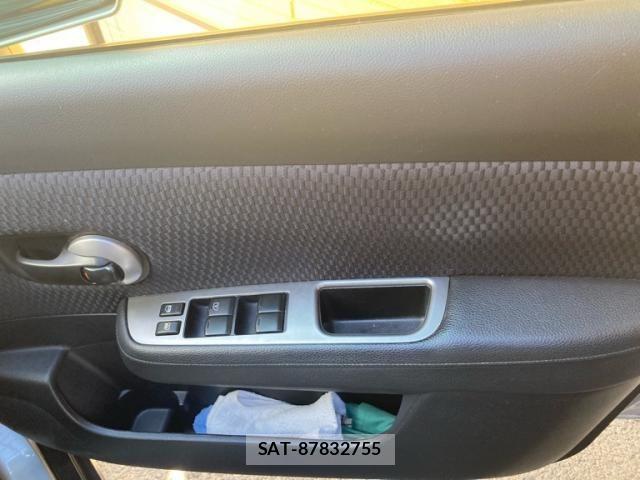Nissan TIIDA 2012-01 8486189-17