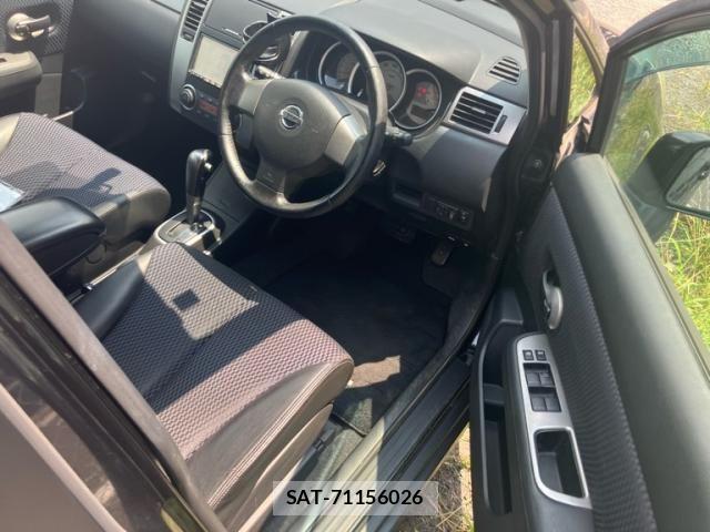 Nissan TIIDA 2009-11 8527796-16