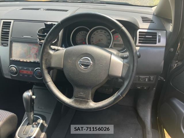 Nissan TIIDA 2009-11 8527796-18