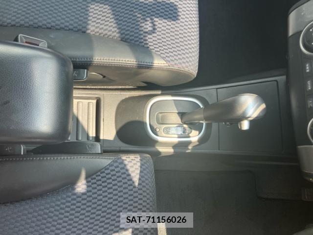 Nissan TIIDA 2009-11 8527796-22