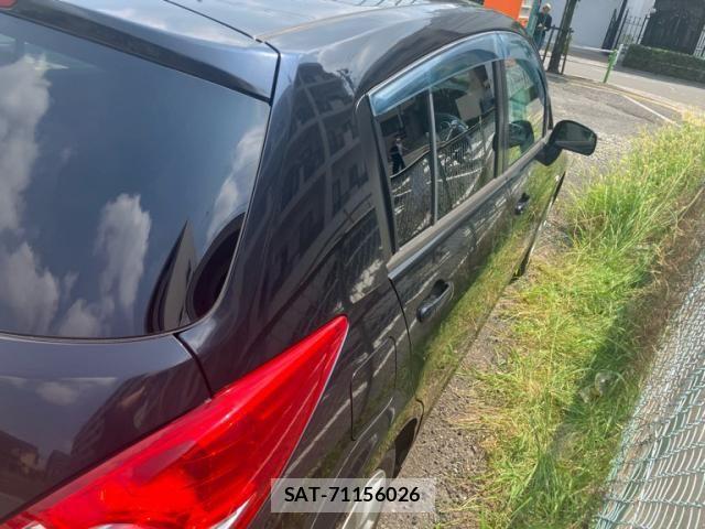 Nissan TIIDA 2009-11 8527796-3
