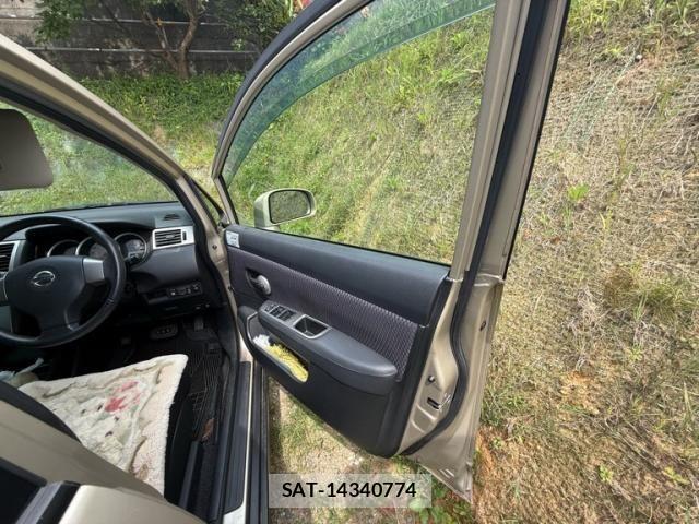 Nissan TIIDA 2011-09 8527805-13