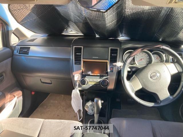 Nissan TIIDA 2008-03 8527798-16