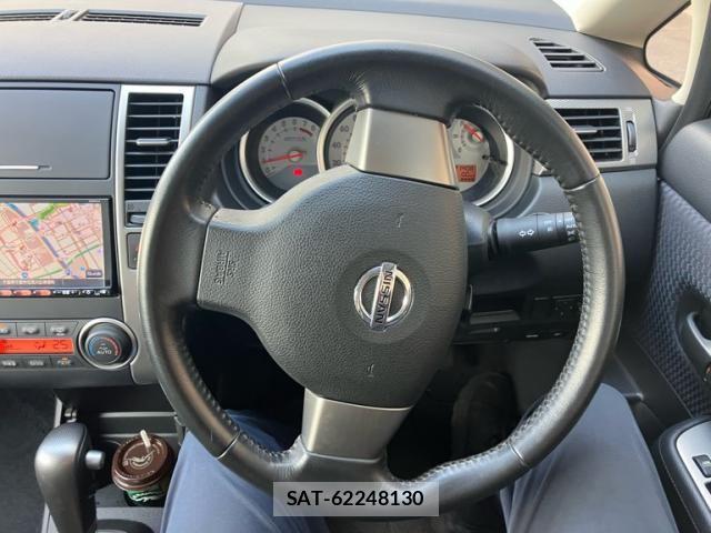 Nissan TIIDA 2009-10 8527802-9