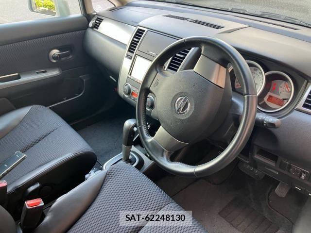 Nissan TIIDA 2009-10 8527802-5