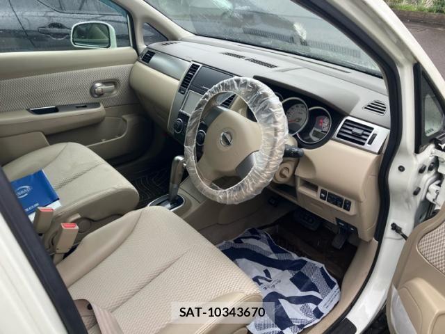 Nissan TIIDA 2011-03 8563823-10