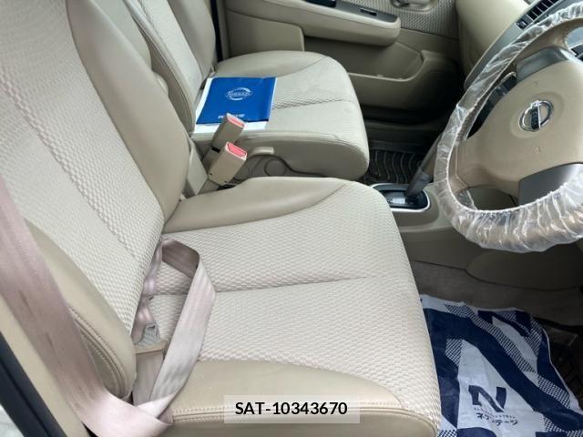 Nissan TIIDA 2011-03 8563823-14