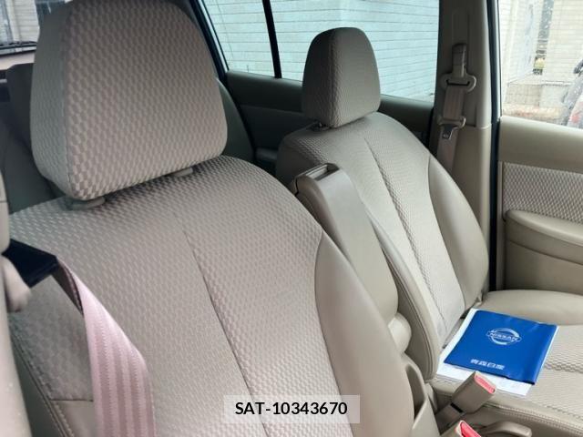 Nissan TIIDA 2011-03 8563823-15