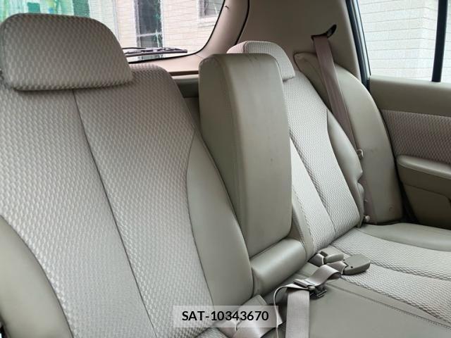 Nissan TIIDA 2011-03 8563823-16