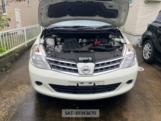 Nissan TIIDA 2011-03 8563823-1