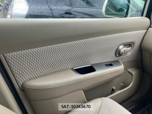 Nissan TIIDA 2011-03 8563823-20