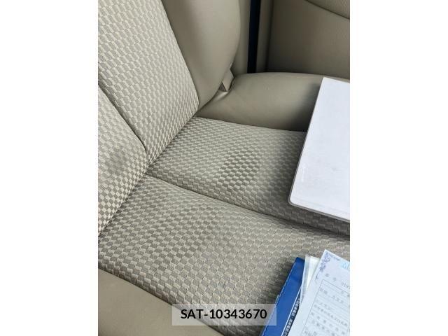 Nissan TIIDA 2011-03 8563823-22
