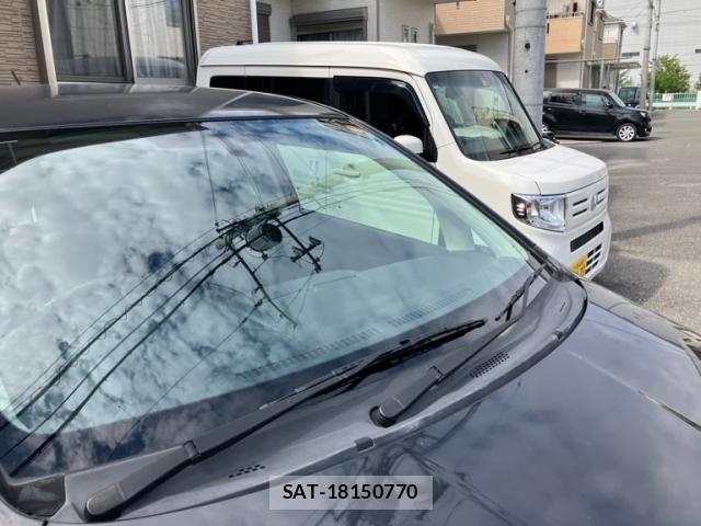 Nissan TIIDA 2012-02 8832090-10