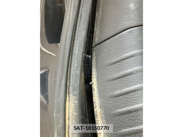 Nissan TIIDA 2012-02 8832090-27