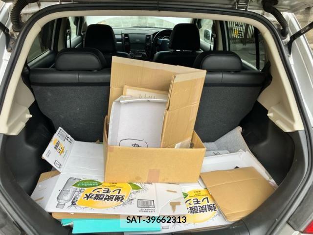 Nissan TIIDA 2008-05 8850882-9