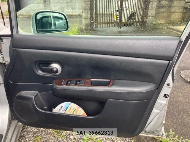 Nissan TIIDA 2008-05 8850882-12