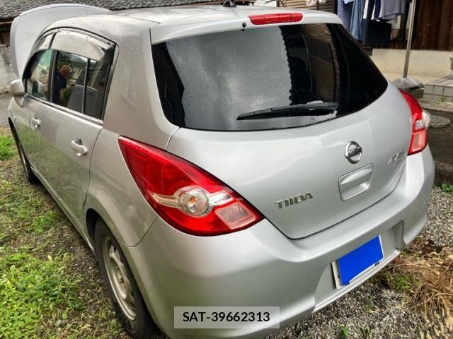 Nissan TIIDA 2008-05 8850882-2