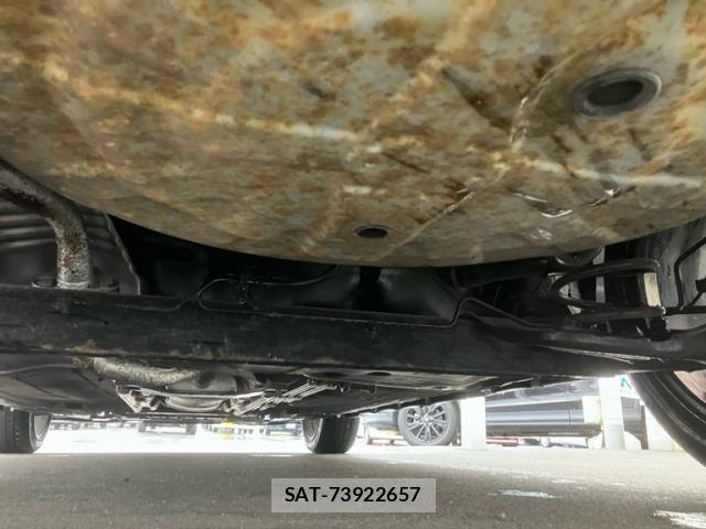 Nissan TIIDA 2009-10 8850883-9
