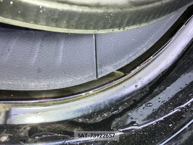 Nissan TIIDA 2009-10 8850883-26