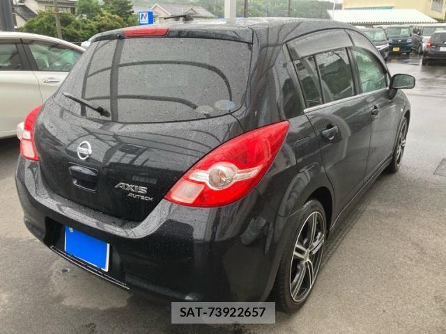 Nissan TIIDA 2009-10 8850883-3