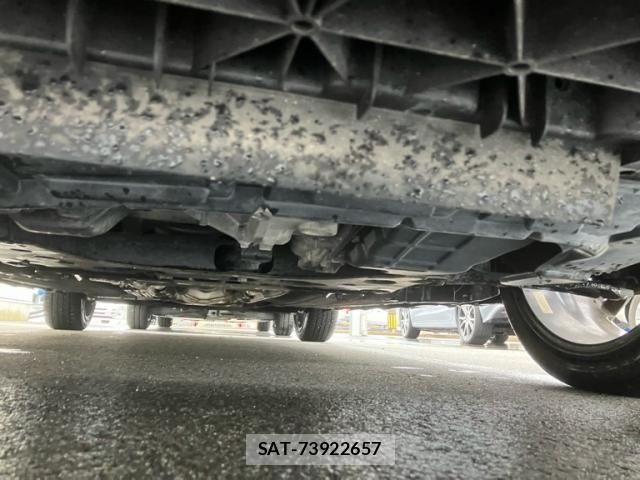 Nissan TIIDA 2009-10 8850883-8
