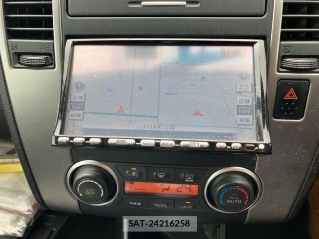 Nissan TIIDA 2009-09 8882632-16