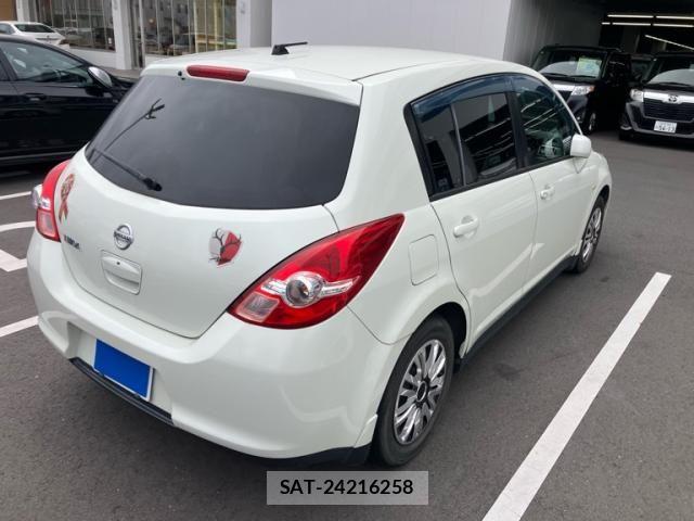 Nissan TIIDA 2009-09 8882632-3