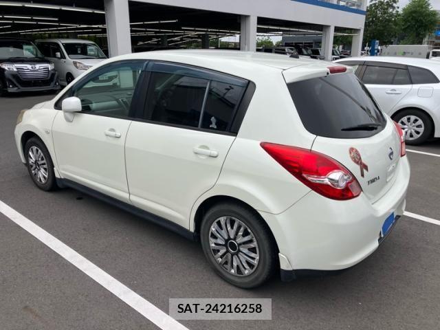 Nissan TIIDA 2009-09 8882632-4