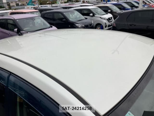 Nissan TIIDA 2009-09 8882632-5