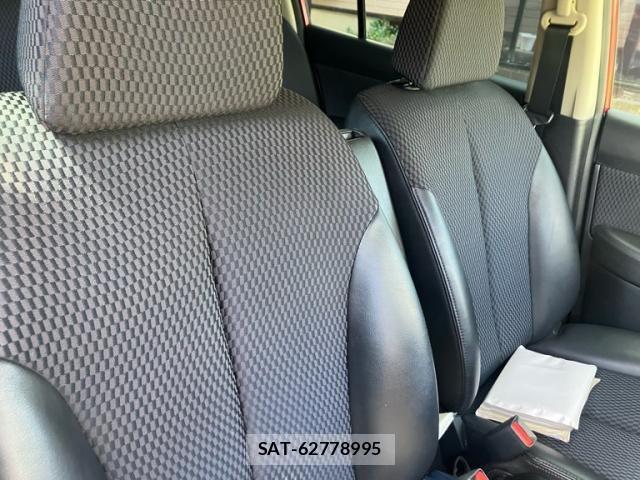 Nissan TIIDA 2010-07 8884493-9