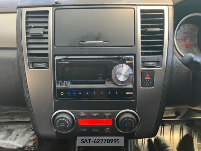 Nissan TIIDA 2010-07 8884493-17