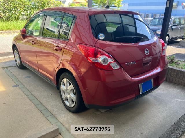 Nissan TIIDA 2010-07 8884493-2