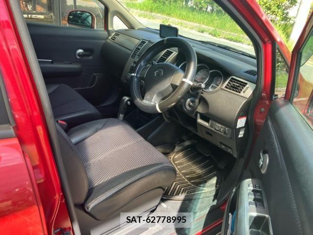 Nissan TIIDA 2010-07 8884493-8