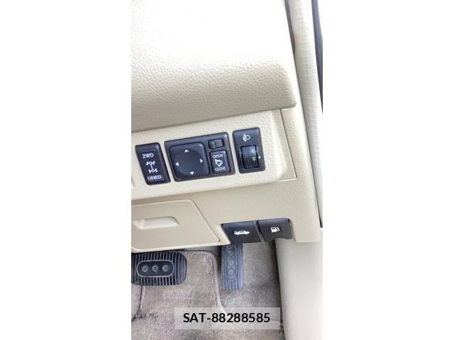 Nissan TIIDA 2007-06 8527806-16