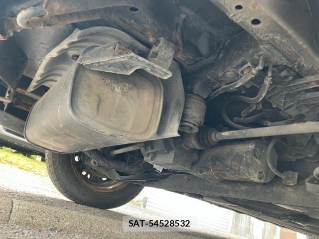 Nissan TIIDA 2005-11 8832092-10