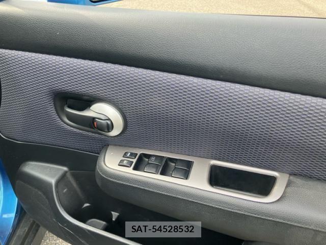 Nissan TIIDA 2005-11 8832092-13