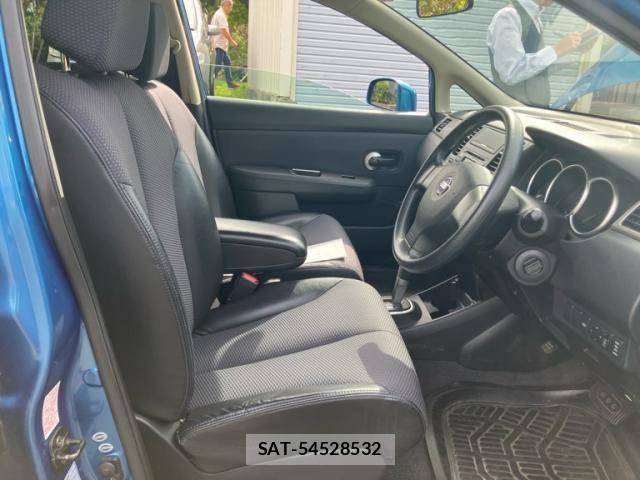 Nissan TIIDA 2005-11 8832092-15