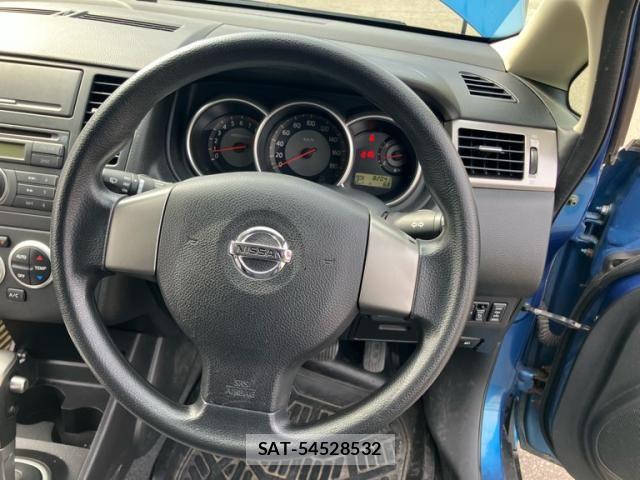 Nissan TIIDA 2005-11 8832092-16