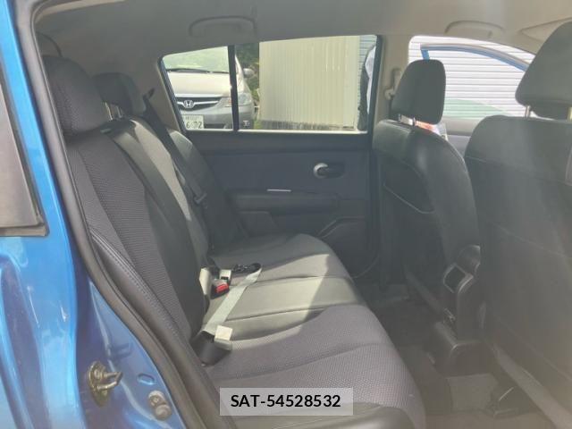 Nissan TIIDA 2005-11 8832092-17