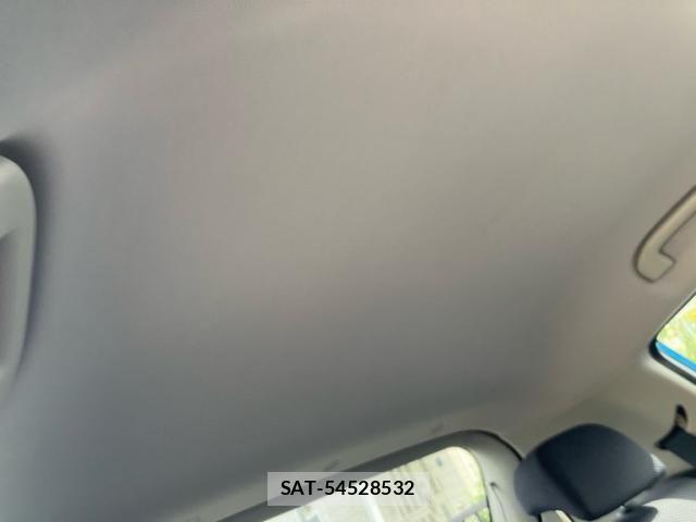 Nissan TIIDA 2005-11 8832092-18