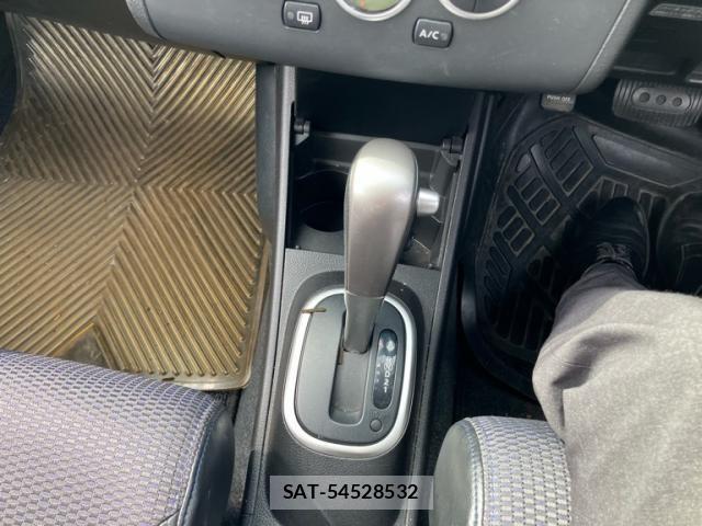 Nissan TIIDA 2005-11 8832092-22