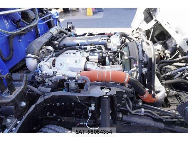 Mazda TITAN 2023-08 796713-13