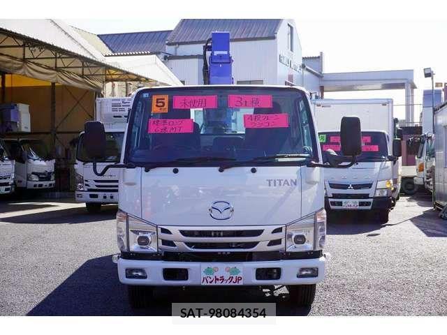 Mazda TITAN 2023-08 796713-1