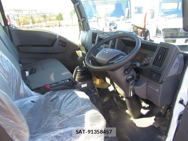 Mazda TITAN 2025-02 816246-10