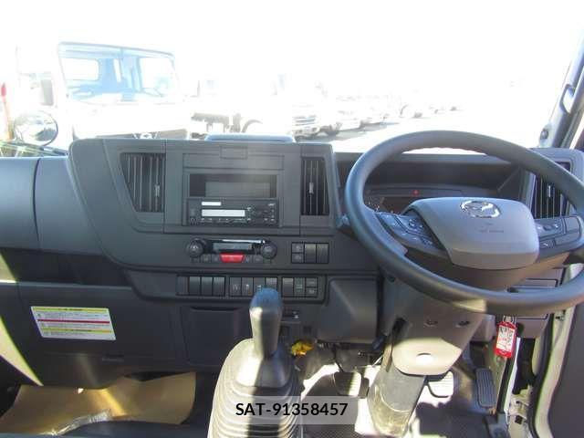 Mazda TITAN 2025-02 816246-11